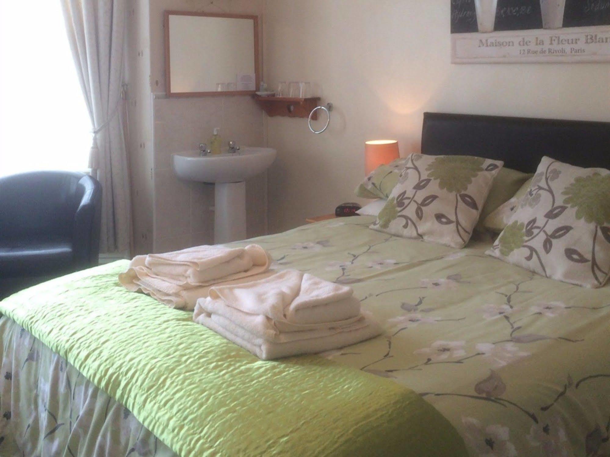 Glenora Guest House Whitby Ngoại thất bức ảnh